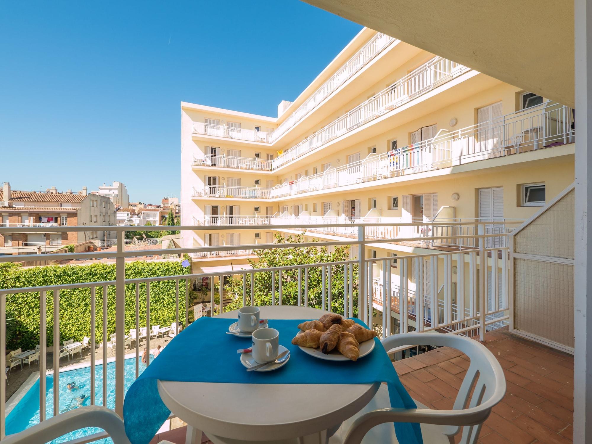 Checkin Pineda Hotel Pineda de Mar Exterior photo