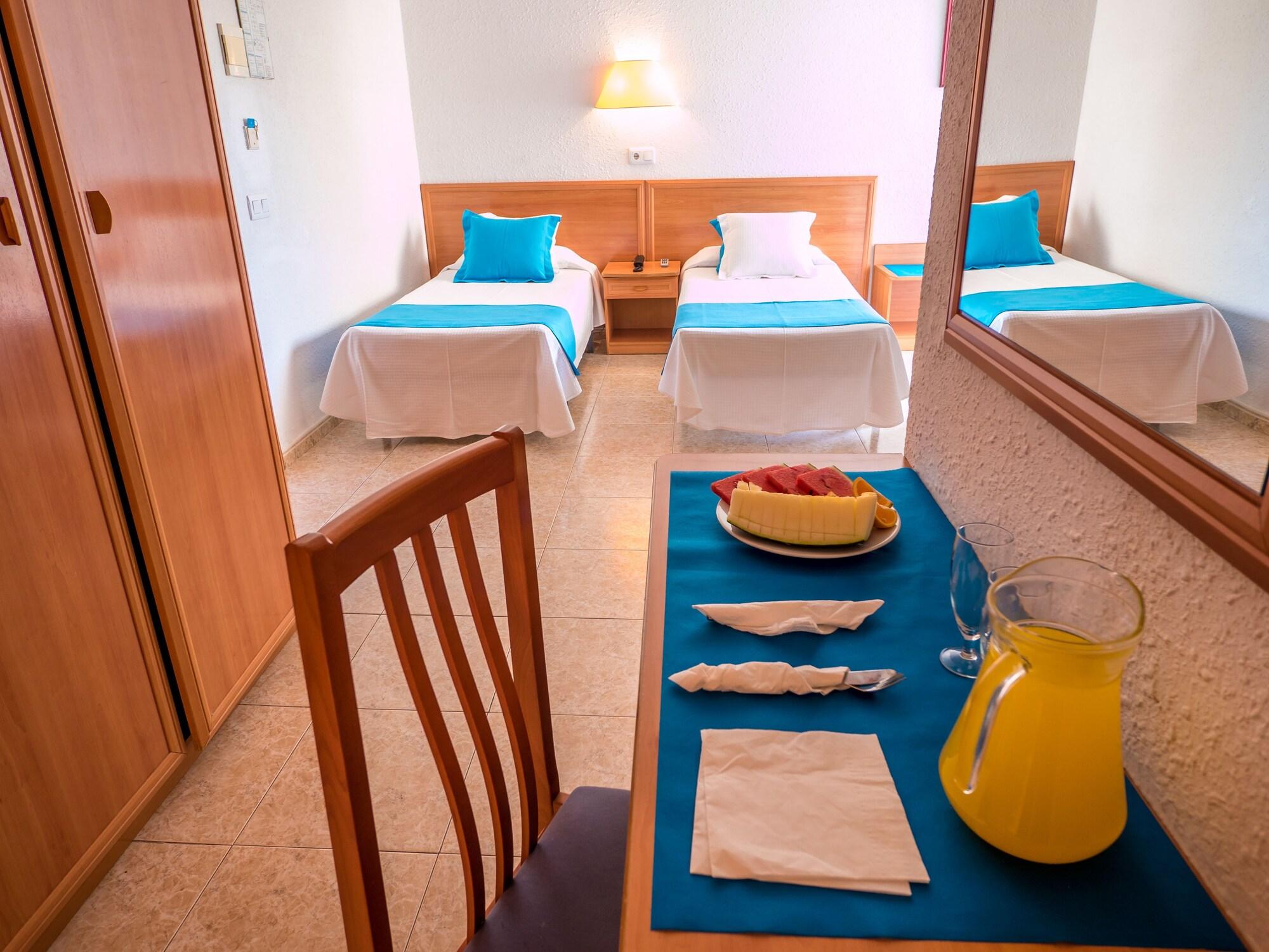 Checkin Pineda Hotel Pineda de Mar Exterior photo